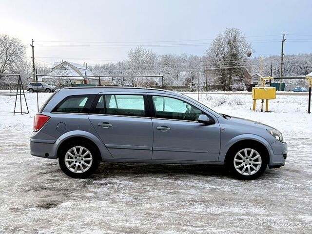 Серый Опель Астра, объемом двигателя 1.6 л и пробегом 238 тыс. км за 4550 $, фото 3 на Automoto.ua