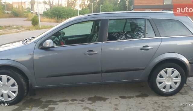 Сірий Опель Астра, об'ємом двигуна 1.91 л та пробігом 400 тис. км за 3500 $, фото 4 на Automoto.ua