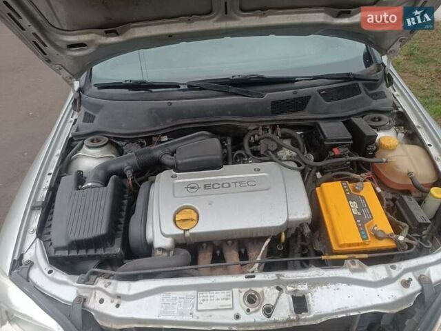 Серый Опель Астра, объемом двигателя 1.6 л и пробегом 200 тыс. км за 2500 $, фото 8 на Automoto.ua