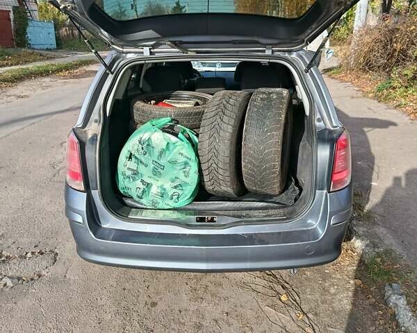 Серый Опель Астра, объемом двигателя 1.6 л и пробегом 262 тыс. км за 4500 $, фото 6 на Automoto.ua