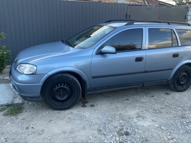 Серый Опель Астра, объемом двигателя 1.6 л и пробегом 272 тыс. км за 4100 $, фото 1 на Automoto.ua