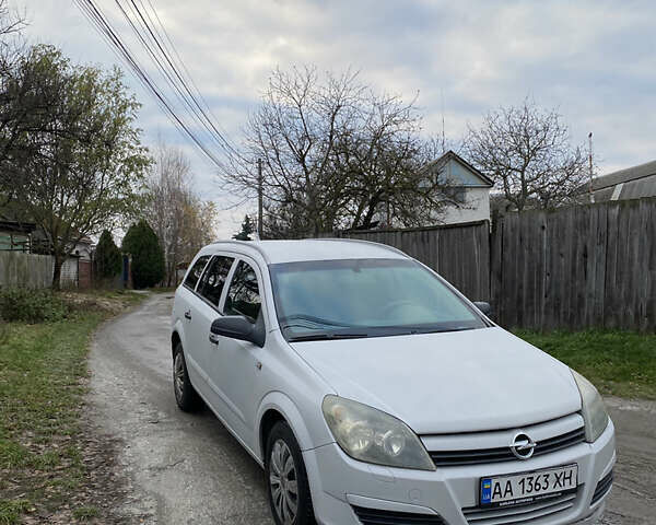 Серый Опель Астра, объемом двигателя 1.4 л и пробегом 410 тыс. км за 3700 $, фото 1 на Automoto.ua