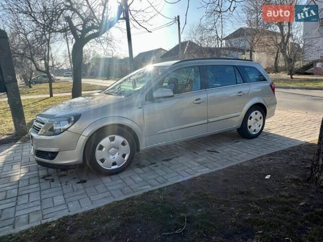 Серый Опель Астра, объемом двигателя 1.6 л и пробегом 229 тыс. км за 4300 $, фото 4 на Automoto.ua