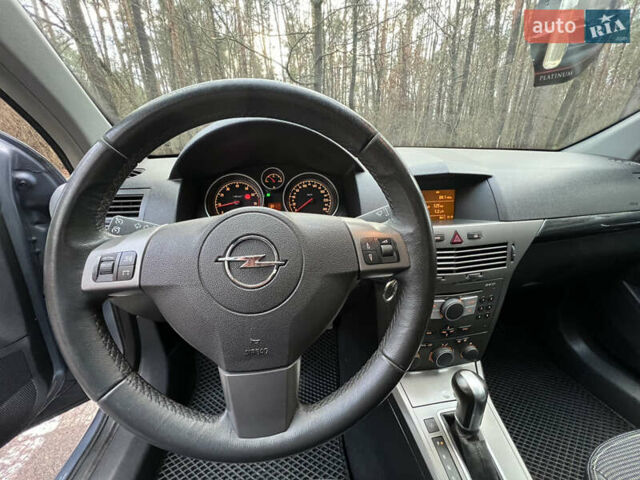Серый Опель Астра, объемом двигателя 1.8 л и пробегом 300 тыс. км за 5800 $, фото 12 на Automoto.ua