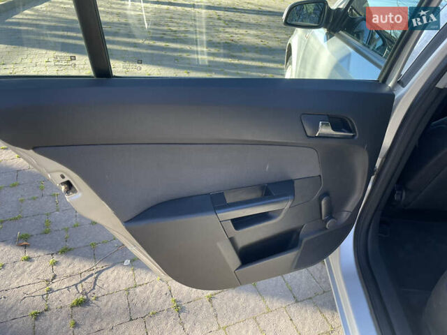 Сірий Опель Астра, об'ємом двигуна 1.36 л та пробігом 180 тис. км за 4600 $, фото 10 на Automoto.ua