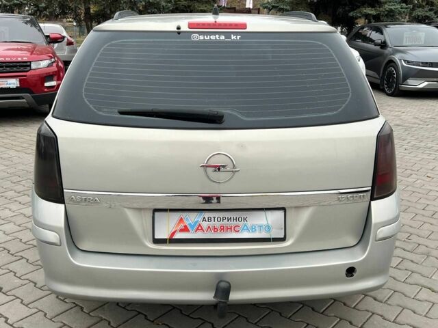 Серый Опель Астра, объемом двигателя 1.7 л и пробегом 292 тыс. км за 4900 $, фото 5 на Automoto.ua