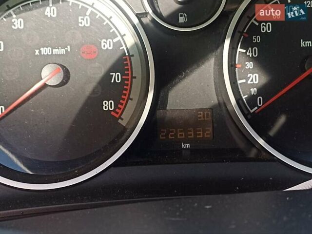 Серый Опель Астра, объемом двигателя 1.6 л и пробегом 230 тыс. км за 5700 $, фото 10 на Automoto.ua