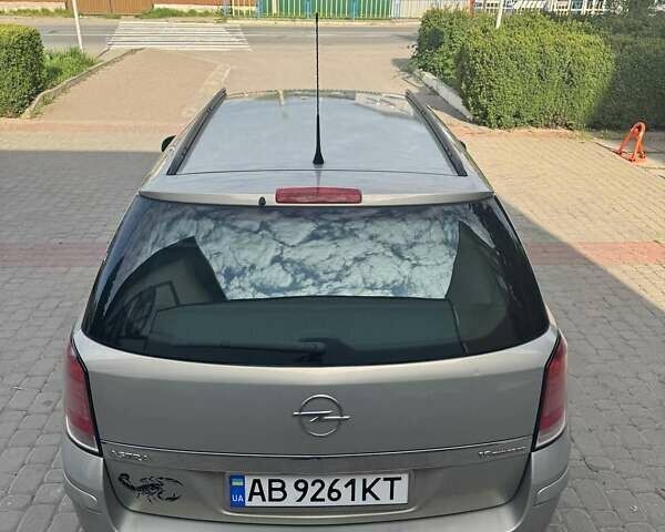Серый Опель Астра, объемом двигателя 1.6 л и пробегом 205 тыс. км за 4700 $, фото 1 на Automoto.ua