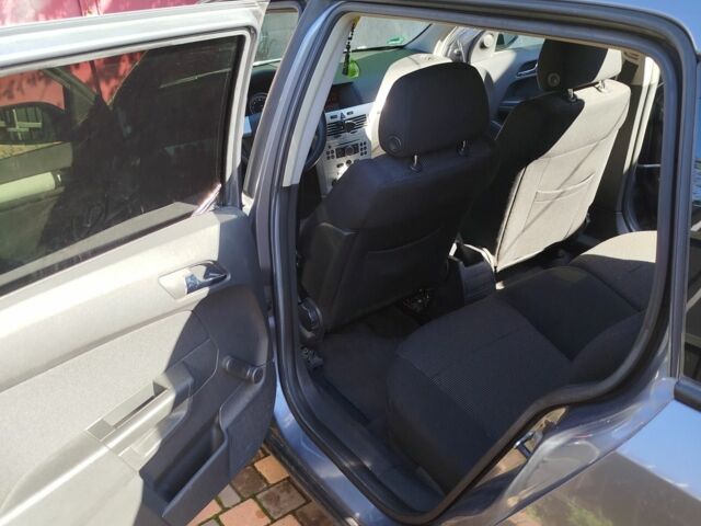 Сірий Опель Астра, об'ємом двигуна 1.9 л та пробігом 242 тис. км за 4600 $, фото 5 на Automoto.ua