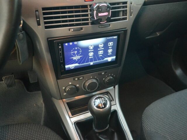 Серый Опель Астра, объемом двигателя 0 л и пробегом 250 тыс. км за 4750 $, фото 3 на Automoto.ua