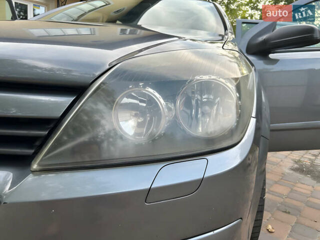 Серый Опель Астра, объемом двигателя 1.6 л и пробегом 238 тыс. км за 6500 $, фото 28 на Automoto.ua