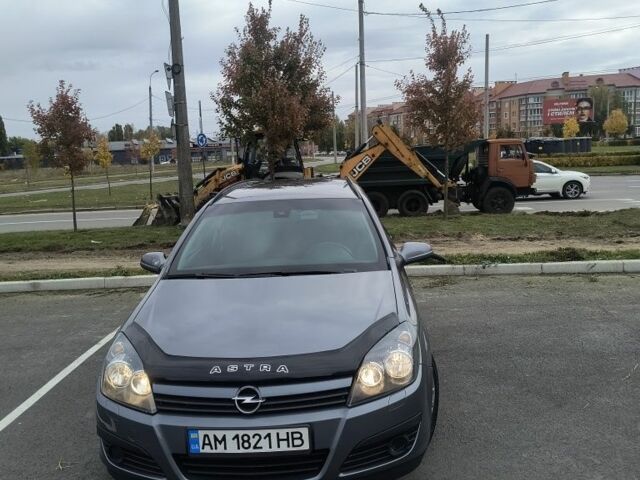 Серый Опель Астра, объемом двигателя 1.8 л и пробегом 250 тыс. км за 4300 $, фото 5 на Automoto.ua