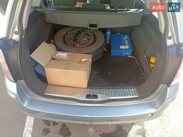 Серый Опель Астра, объемом двигателя 1.6 л и пробегом 230 тыс. км за 5700 $, фото 12 на Automoto.ua