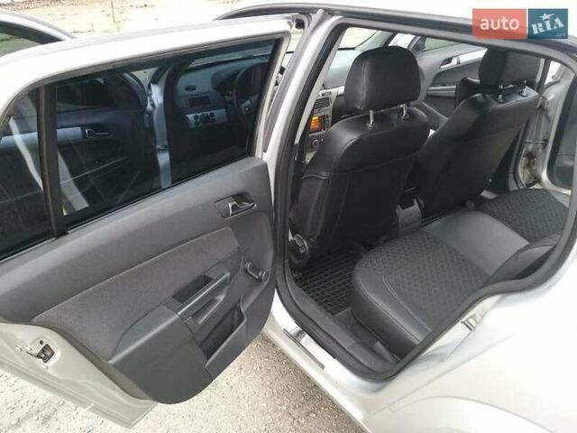 Серый Опель Астра, объемом двигателя 1.6 л и пробегом 288 тыс. км за 6100 $, фото 13 на Automoto.ua