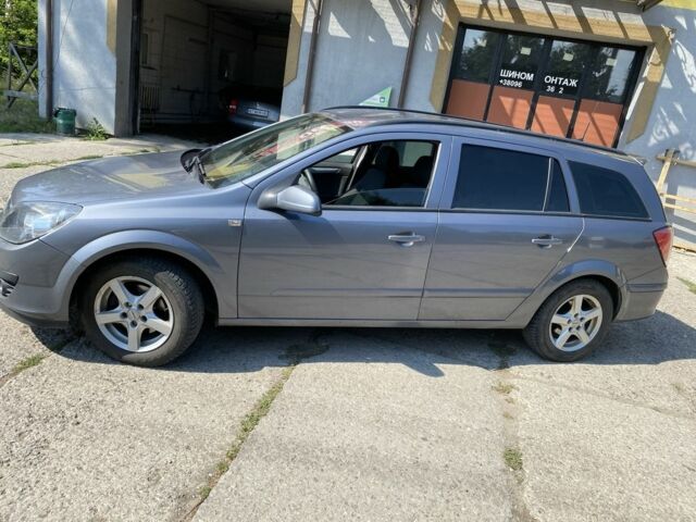 Серый Опель Астра, объемом двигателя 1.6 л и пробегом 350 тыс. км за 3600 $, фото 2 на Automoto.ua