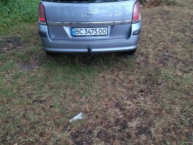 Серый Опель Астра, объемом двигателя 1.7 л и пробегом 225 тыс. км за 5200 $, фото 5 на Automoto.ua