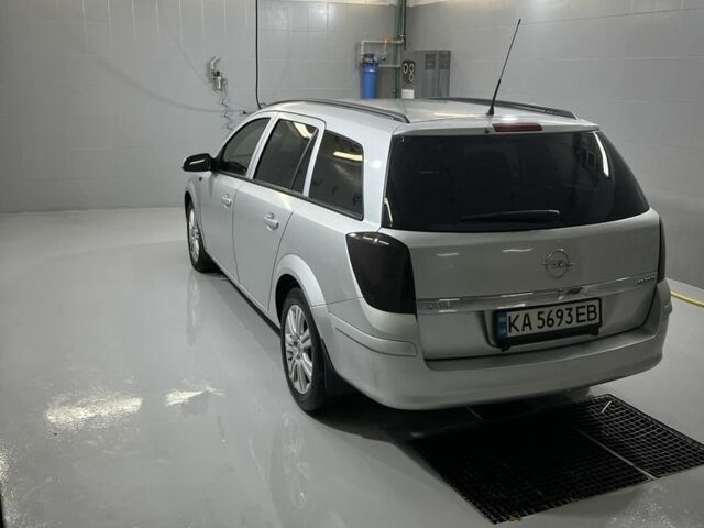 Сірий Опель Астра, об'ємом двигуна 1.9 л та пробігом 1 тис. км за 5000 $, фото 3 на Automoto.ua