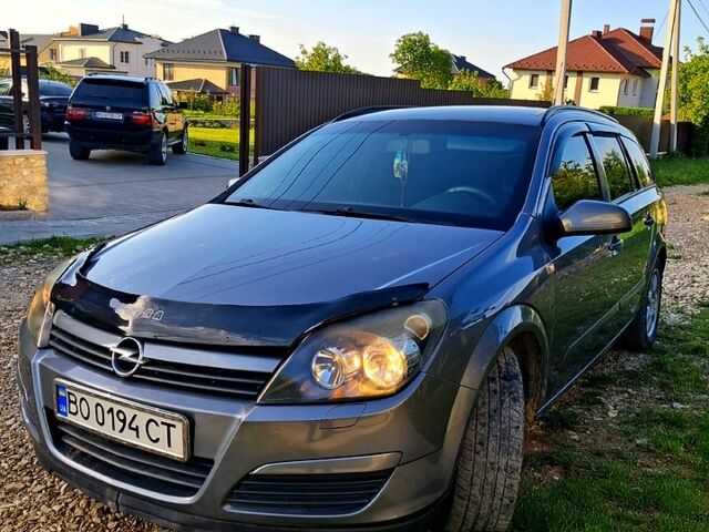 Серый Опель Астра, объемом двигателя 1.6 л и пробегом 262 тыс. км за 4800 $, фото 1 на Automoto.ua