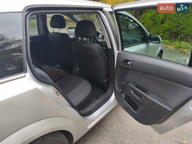 Серый Опель Астра, объемом двигателя 1.8 л и пробегом 349 тыс. км за 3700 $, фото 14 на Automoto.ua