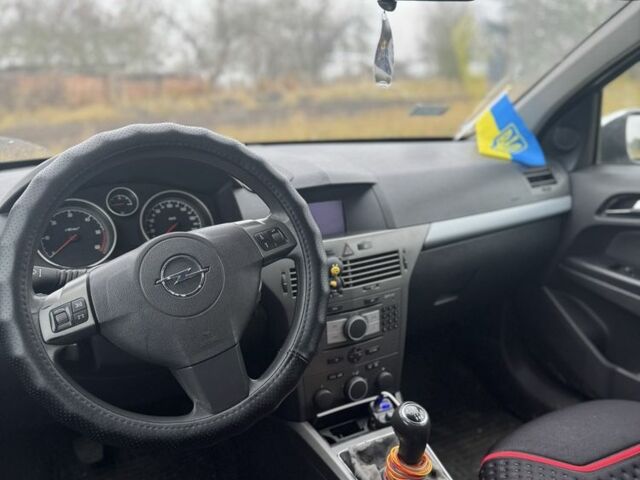 Сірий Опель Астра, об'ємом двигуна 0 л та пробігом 355 тис. км за 2350 $, фото 5 на Automoto.ua