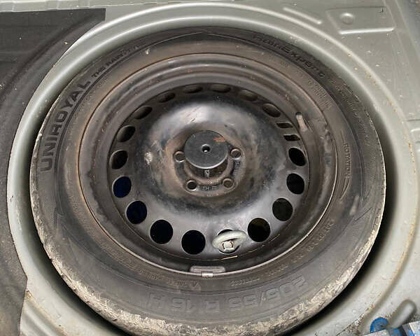 Серый Опель Астра, объемом двигателя 1.3 л и пробегом 330 тыс. км за 2200 $, фото 7 на Automoto.ua