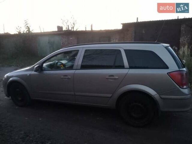 Серый Опель Астра, объемом двигателя 1.7 л и пробегом 320 тыс. км за 4700 $, фото 13 на Automoto.ua