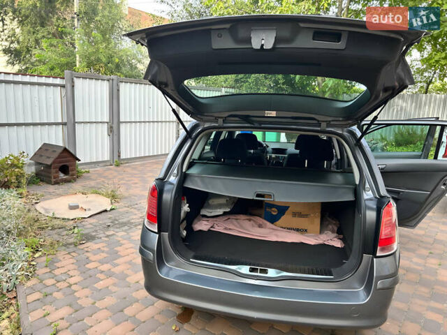 Серый Опель Астра, объемом двигателя 1.6 л и пробегом 238 тыс. км за 6500 $, фото 12 на Automoto.ua