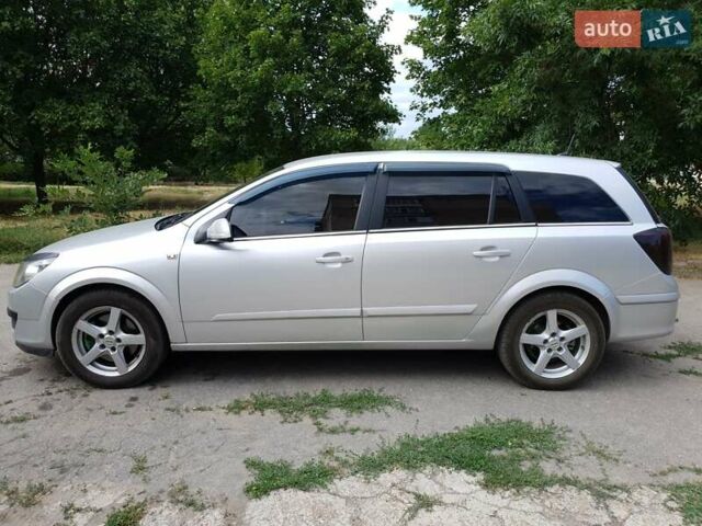 Опель Астра 2005 в Кропивницком (Кировограде) на Automoto.ua Серый Опель Астра, объемом двигателя 1.91 л и пробегом 286 тыс. км за 5500 $, фото 2 на Automoto.ua