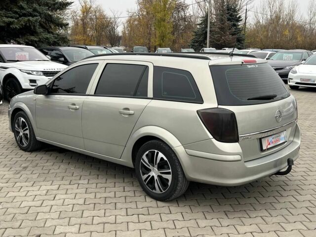 Серый Опель Астра, объемом двигателя 1.7 л и пробегом 292 тыс. км за 4900 $, фото 4 на Automoto.ua