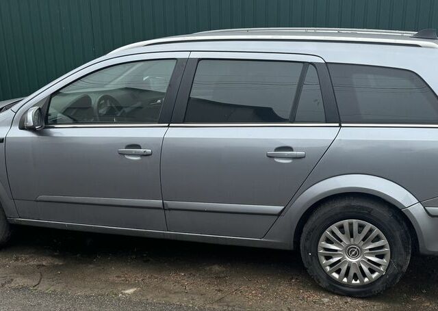 Сірий Опель Астра, об'ємом двигуна 1.6 л та пробігом 248 тис. км за 3350 $, фото 1 на Automoto.ua