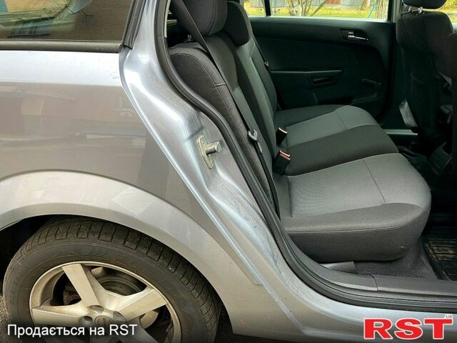 Серый Опель Астра, объемом двигателя 1.6 л и пробегом 225 тыс. км за 4950 $, фото 4 на Automoto.ua