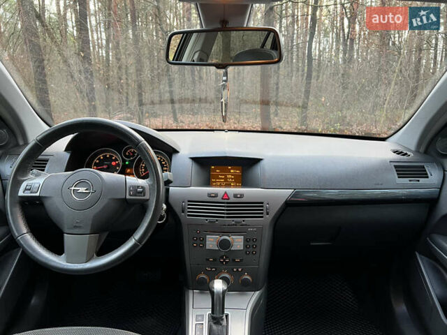 Серый Опель Астра, объемом двигателя 1.8 л и пробегом 300 тыс. км за 5800 $, фото 13 на Automoto.ua