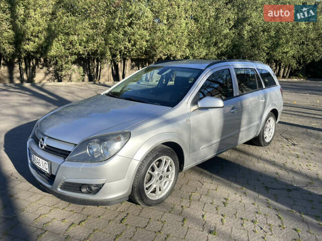 Сірий Опель Астра, об'ємом двигуна 1.36 л та пробігом 180 тис. км за 4600 $, фото 2 на Automoto.ua