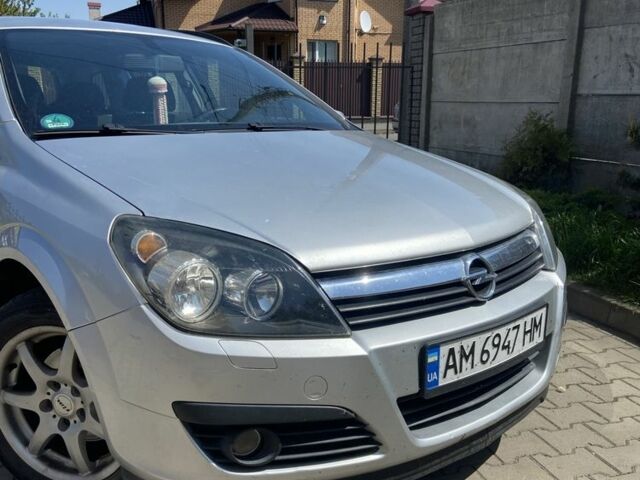 Серый Опель Астра, объемом двигателя 1.6 л и пробегом 250 тыс. км за 4999 $, фото 3 на Automoto.ua