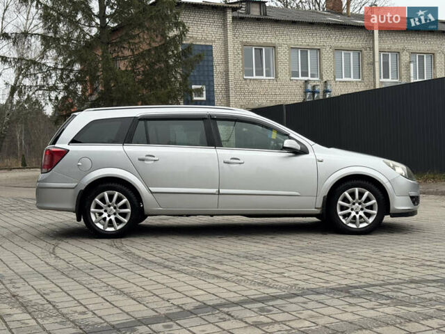 Серый Опель Астра, объемом двигателя 1.6 л и пробегом 215 тыс. км за 4300 $, фото 8 на Automoto.ua