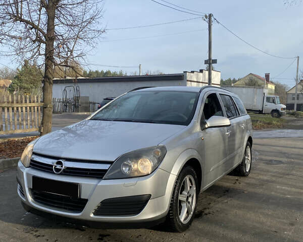Серый Опель Астра, объемом двигателя 1.3 л и пробегом 360 тыс. км за 2150 $, фото 4 на Automoto.ua