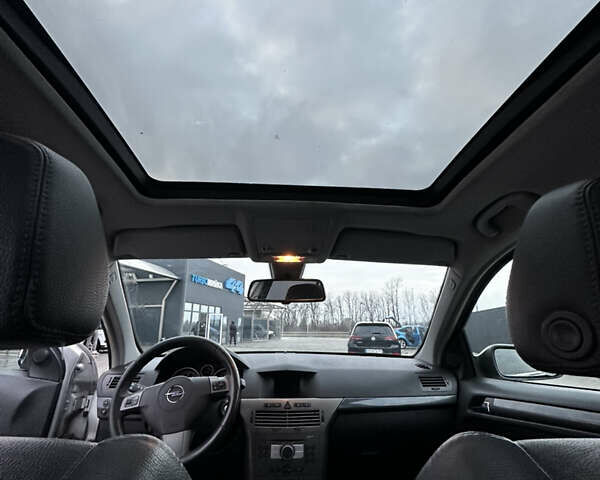 Серый Опель Астра, объемом двигателя 1.8 л и пробегом 192 тыс. км за 4899 $, фото 10 на Automoto.ua