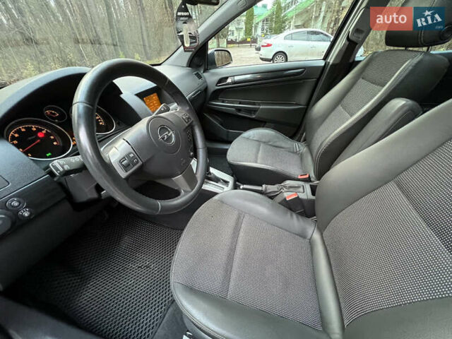 Серый Опель Астра, объемом двигателя 1.8 л и пробегом 300 тыс. км за 5800 $, фото 16 на Automoto.ua