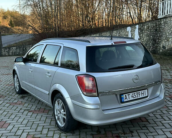 Серый Опель Астра, объемом двигателя 1.62 л и пробегом 315 тыс. км за 5000 $, фото 3 на Automoto.ua