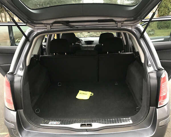 Серый Опель Астра, объемом двигателя 1.8 л и пробегом 246 тыс. км за 4700 $, фото 1 на Automoto.ua