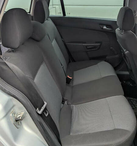 Сірий Опель Астра, об'ємом двигуна 1.6 л та пробігом 218 тис. км за 4500 $, фото 9 на Automoto.ua