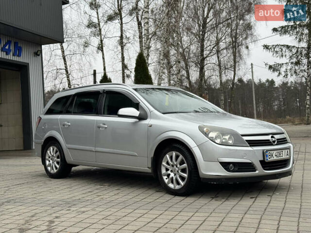 Серый Опель Астра, объемом двигателя 1.6 л и пробегом 215 тыс. км за 4300 $, фото 9 на Automoto.ua