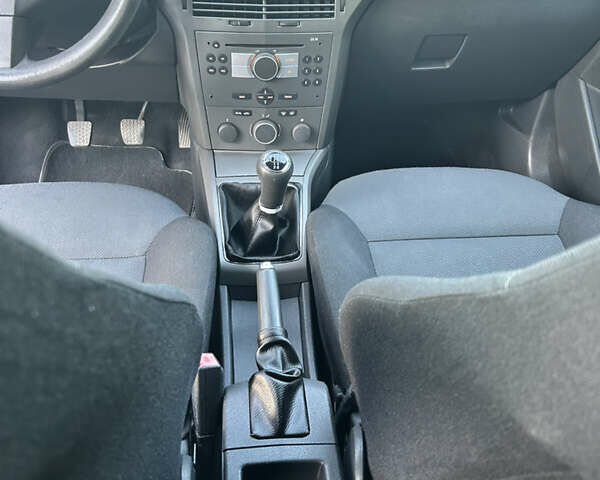 Сірий Опель Астра, об'ємом двигуна 1.8 л та пробігом 211 тис. км за 4999 $, фото 47 на Automoto.ua