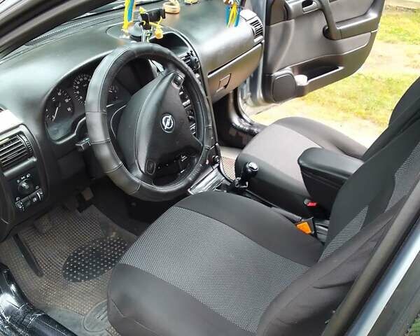 Сірий Опель Астра, об'ємом двигуна 1.7 л та пробігом 293 тис. км за 3800 $, фото 10 на Automoto.ua