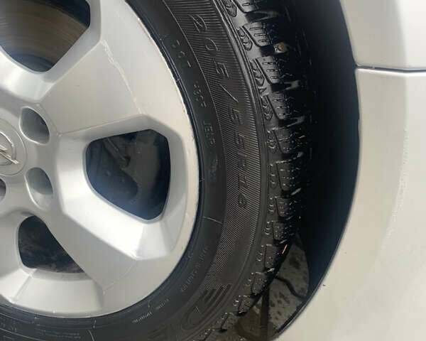 Сірий Опель Астра, об'ємом двигуна 1.6 л та пробігом 223 тис. км за 4750 $, фото 7 на Automoto.ua