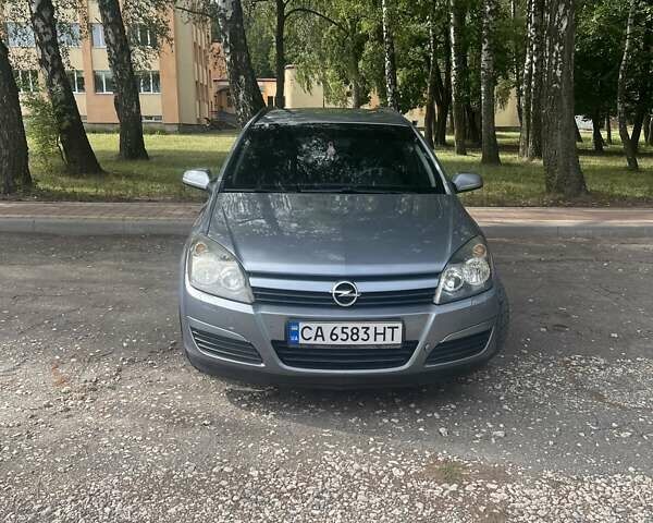 Сірий Опель Астра, об'ємом двигуна 1.6 л та пробігом 244 тис. км за 4800 $, фото 1 на Automoto.ua