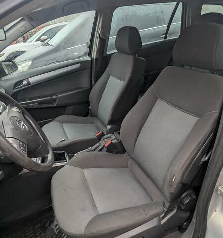 Сірий Опель Астра, об'ємом двигуна 1.6 л та пробігом 218 тис. км за 4500 $, фото 8 на Automoto.ua