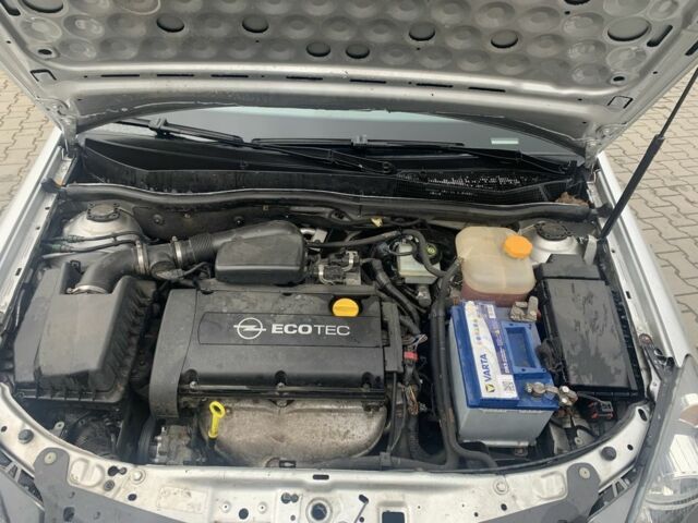 Серый Опель Астра, объемом двигателя 1.6 л и пробегом 223 тыс. км за 4750 $, фото 6 на Automoto.ua