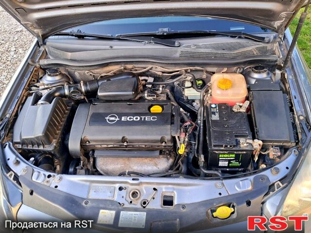 Серый Опель Астра, объемом двигателя 1.6 л и пробегом 262 тыс. км за 4800 $, фото 4 на Automoto.ua