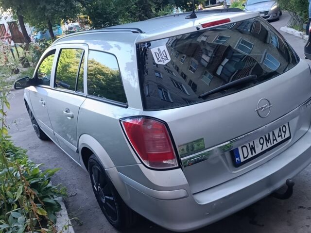 Серый Опель Астра, объемом двигателя 1.9 л и пробегом 330 тыс. км за 1850 $, фото 4 на Automoto.ua